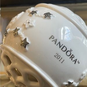 Pandora’s 2011 Collectors Christmas Ornament